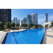 LUXFolio Retreats - BLVD Heights T2 - Vibrant City Views