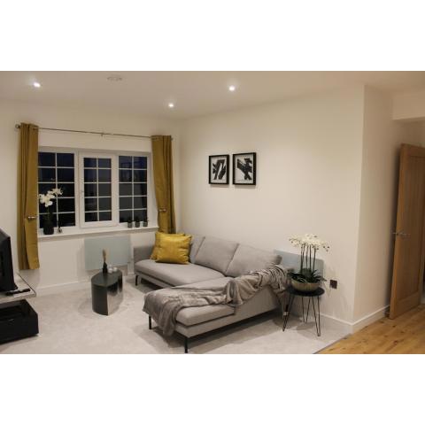 Luxury 2 Bed Apartment In The Heart Of Rochester