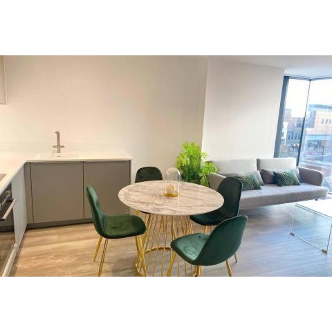 Luxury 2 Bedroom Apartment, Broad street Birmingham