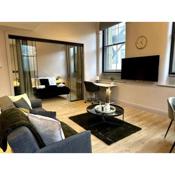 Luxury 2BR Apt In City Centre