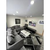 Luxury 3 Bed 3 Bedroom House Harborne