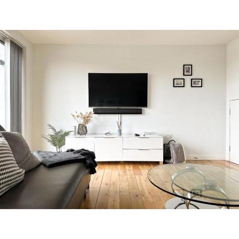 Luxury 3 Bedroom Apt. Leeds Centre