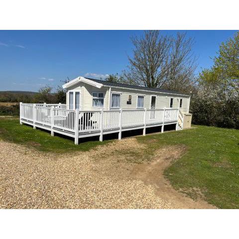 Luxury 3 Bedroom Caravan MC37, Shanklin, Isle of Wight