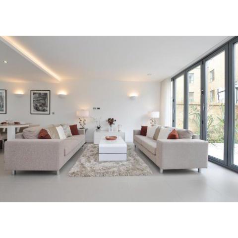 Luxury 4 bed home in Central London