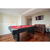 LUXURY 4 Bedroom 4 Ensuite Home in Penarth (Pool Table Games Room & BBQ Garden) with Sea Views