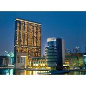 Luxury Address Res Dubai Marina 1BR b Frank&Frank