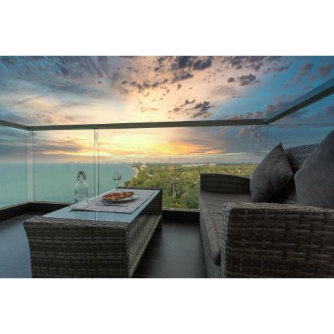 Luxury Beach Front 1 BR / Netflix / Bangsare - Pattaya