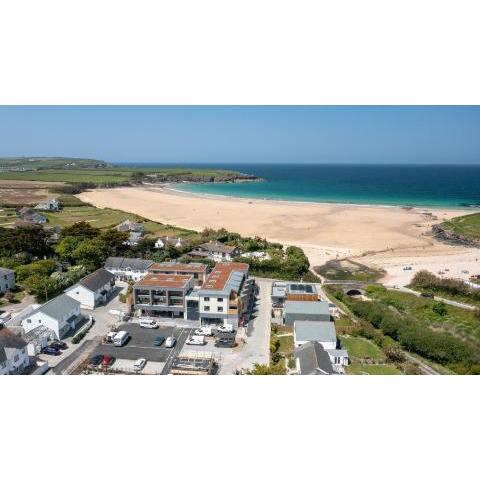 Luxury beachside sea view apartment