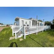 Luxury Caravan With Decking Nearby Scratby Beach In Norfolk Ref 50001bm