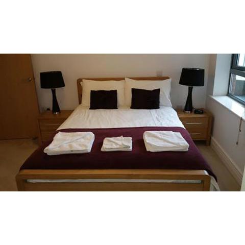 Luxury Holiday Rental - Oxford Apartment Cental - Jericho Riverfront