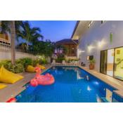 Luxury Pool Villa 4 BR 900M beach 1.5 KM downtown