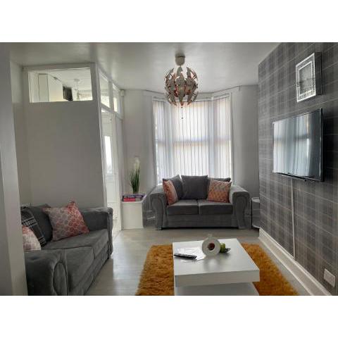 Luxury Spacious 2 Bedroom Home.