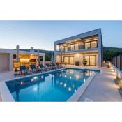 Luxury Villa Diana with heated pool