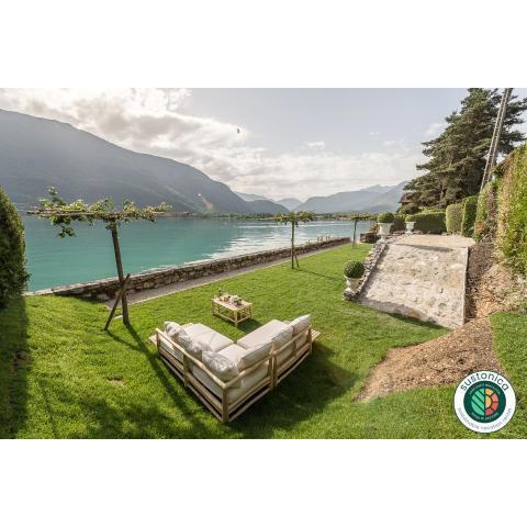 Luxury Villa Pernette, vue lac et plage privee LLA Selections by Locationlacannecy