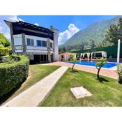 Luxury Villa with Pool and Jacuzzi Fethiye