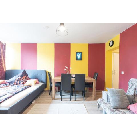 · Magical Harry Potter apartment in Duisburg · 2 Mins Central Station Hbf · Kingsize Bed & Netflix ·