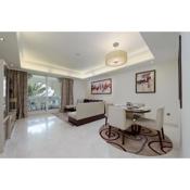 Maison Privee - Charming Apt with Sea View on the Palm Jumeirah