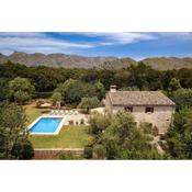 Mallorcan Farmhouse near Pollensa Finca Oleander Butxaco