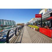 Marina Apartment - Parking - by Brighton Holiday Lets