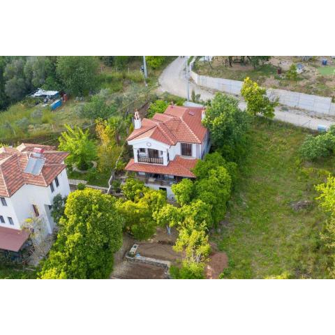 Marmaris Cetibeli Koyunde 4+1 dogayla ic ice villa