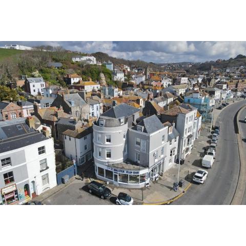 Master accommodation suite 9 With roof top views