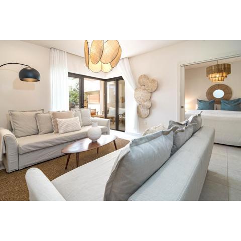 MIJ- Modern relaxed flat close to beach