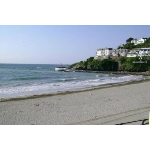 Millendreath at Westcliff - Self Catering flat with amazing sea views