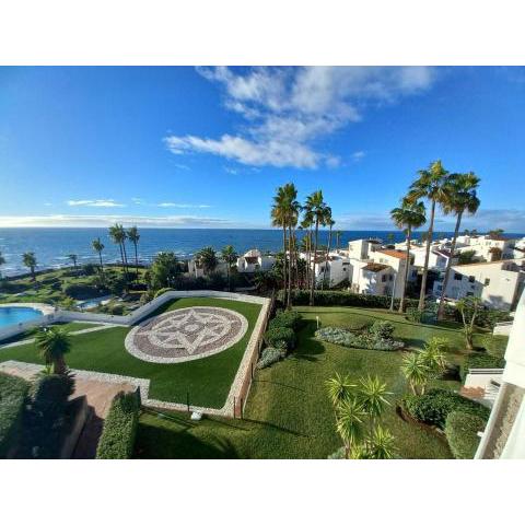 Miraflores Beachfront Penthouse