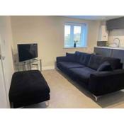 Modern 1-bedroom apartment in Newmarket centre