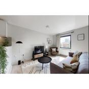 Modern 2 bedroom flat with patio in Turnpike Lane