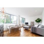 Modern and bright 2 BDR flat in Clapham Common