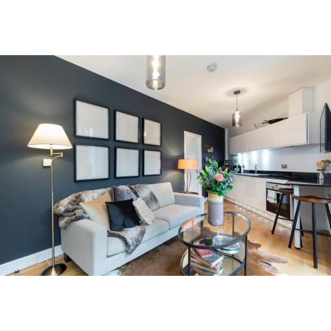 Modern and Designed 2 Bedroom Apartment with terrace Notting Hill