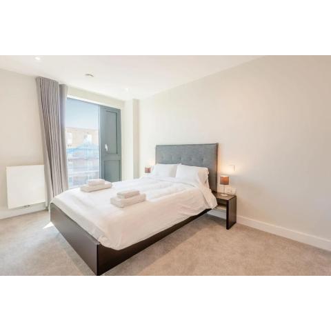 Modern Apartments in Brentford 2 minutes walk from Kew Bridge