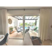 Modern Bright Two Bedroom Apartment With Pool Views - CO1022LT