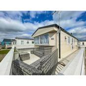 Modern Caravan With Wifi At Martello Beach Holiday Park In Essex Ref 29015sv