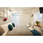 Modern&Private,Main Square-4Min Walk,Chic Apt 2