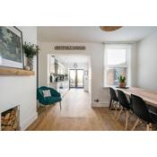 Modern Whitstable Cottage by town, beach & harbour