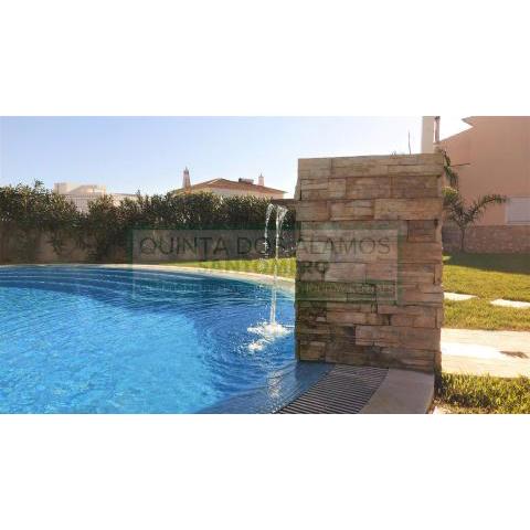 Moradia Townhouse Vila Rosal 2