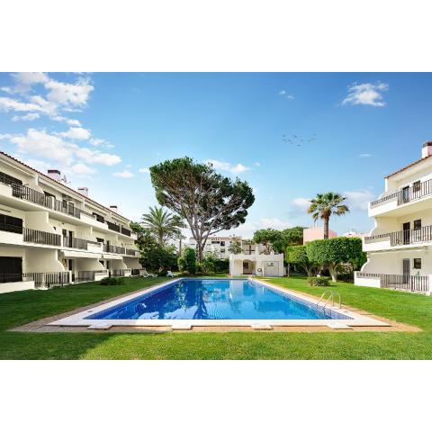 Mouramar One bedroom apartment, with pool