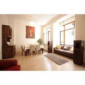 Neat Oriental flat at the hip area of Kadikoy