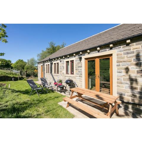 NEW BARN CONVERSION WITH PRIVATE HOT TUB