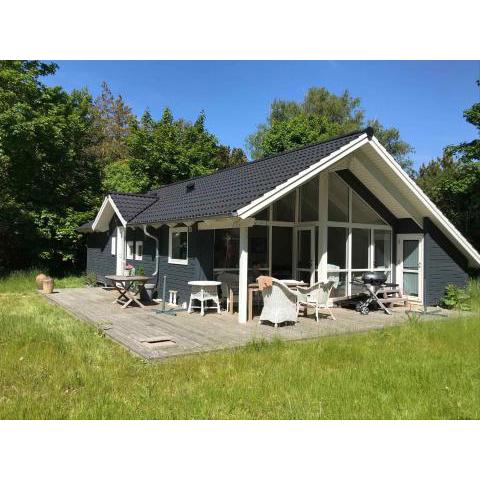 Newer Holiday Home In Green Surroundings