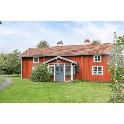 Nice cottage in Bolmstad outside Ljungby