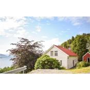 Nice home in Brekke with WiFi and 5 Bedrooms