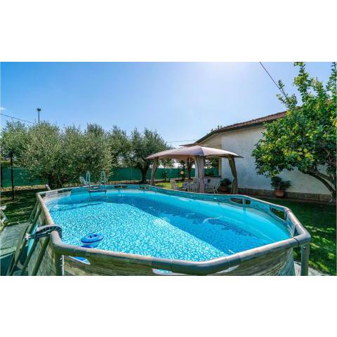 Nice home in Capezzano Pianore with WiFi and 3 Bedrooms