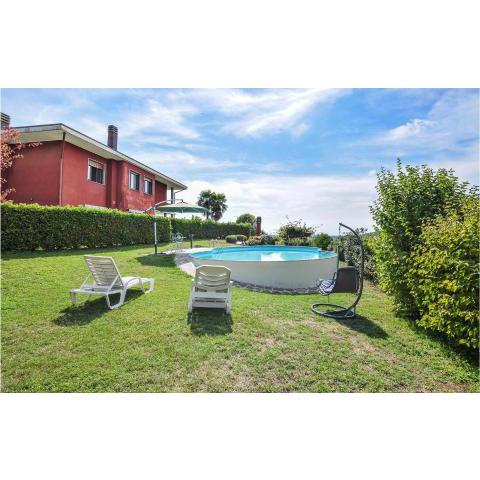 Nice home in Casale Litta with Outdoor swimming pool and 3 Bedrooms