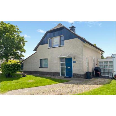 Nice Home In Makkum With Wifi And 3 Bedrooms