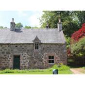 North Mains Cottage - Craigievar Castle