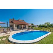 Oasis Village Villa - heated pool