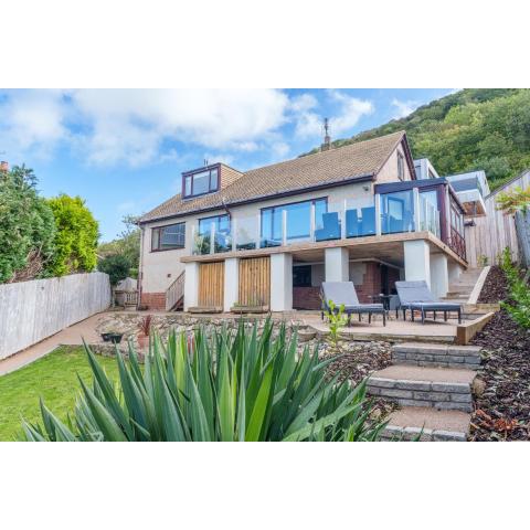 Offa's Lodge Family home quiet area with sea views